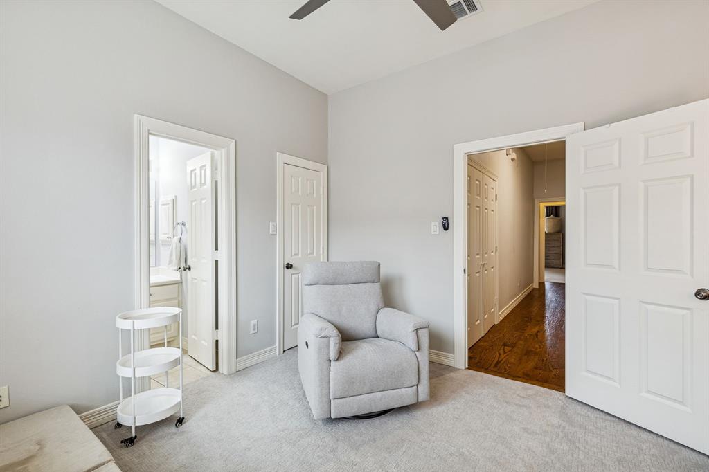 Hall Howell Tr - Residential