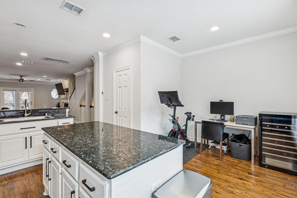 Hall Howell Tr - Residential