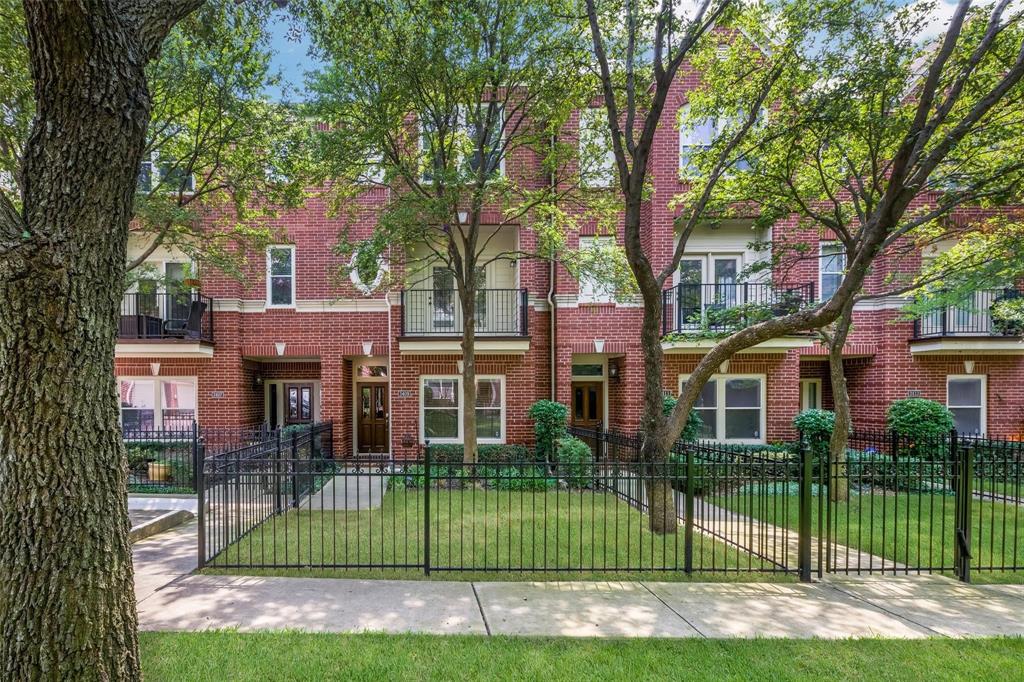 Hall Howell Tr - Residential