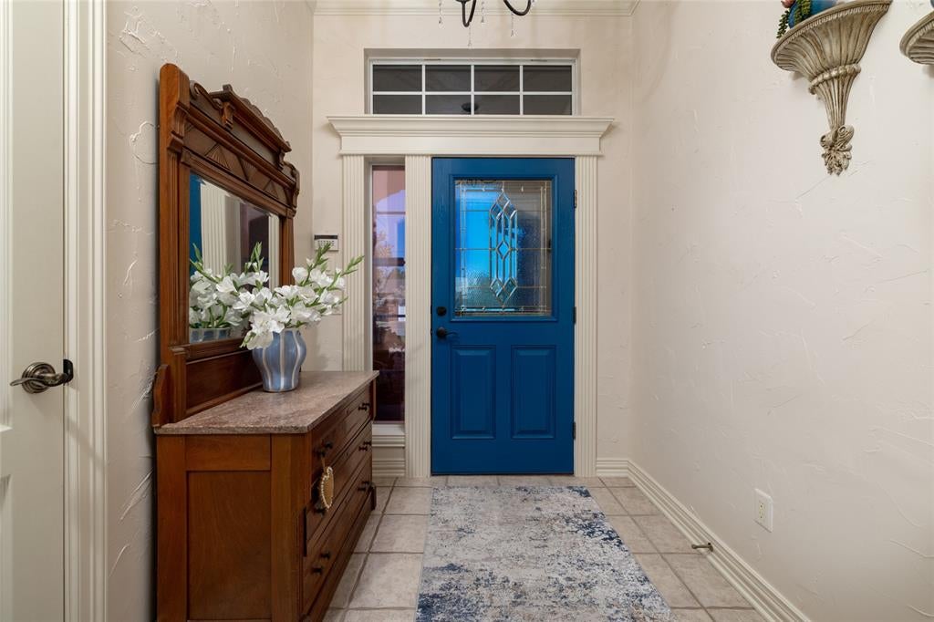 115 Lakeview Drive 1
