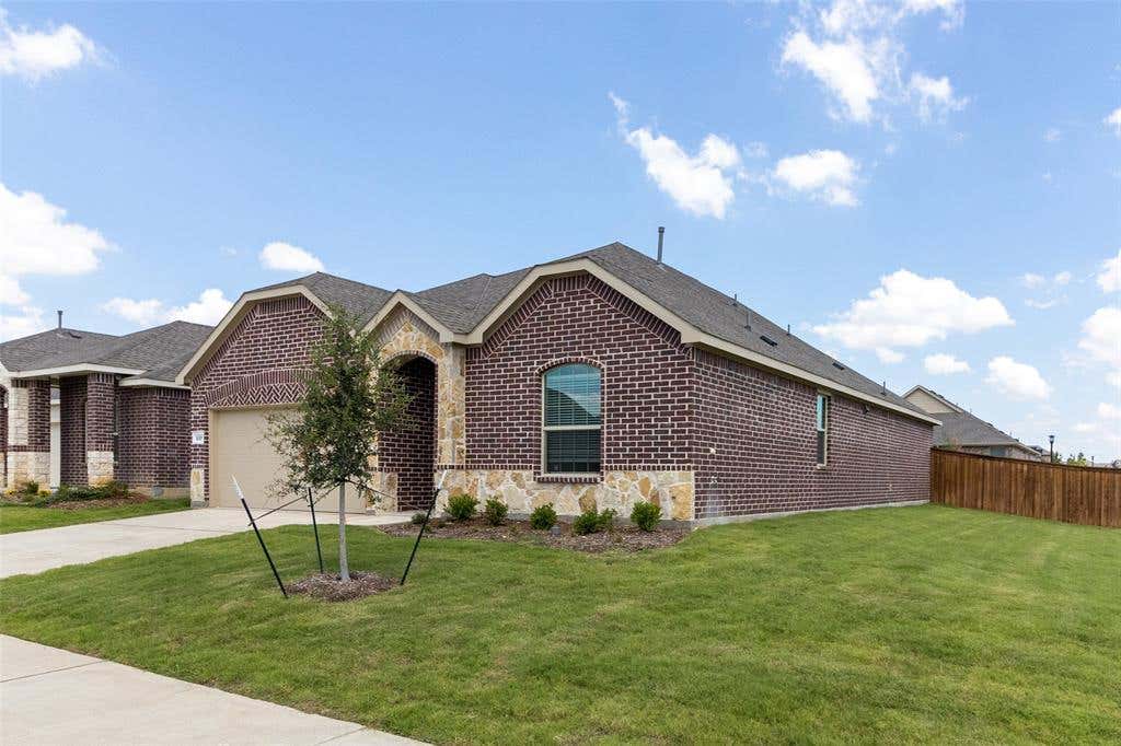 Photo of 1837 Lake Grove Drive, Little Elm, TX 75068 (MLS # 21350620)