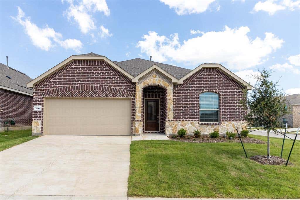 Photo of 1837 Lake Grove Drive, Little Elm, TX 75068 (MLS # 21350620)