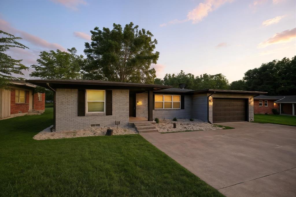 3076 Walnut Hill Lane