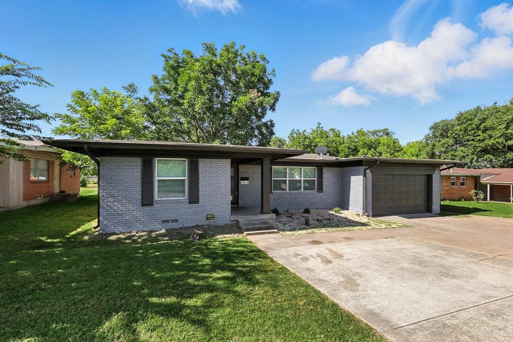 3076 Walnut Hill Lane