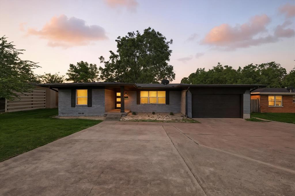 3076 Walnut Hill Lane