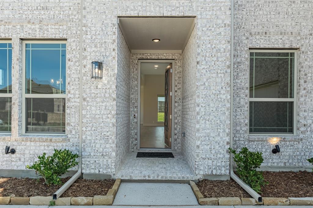 5904 Foxtail Drive
