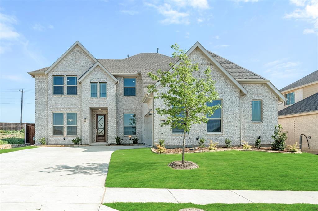 5904 Foxtail Drive