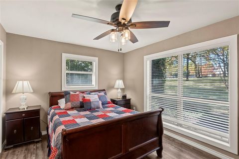 Photo of 203 Shoreline Drive, Star Harbor, TX 75148 (MLS # 21133093)