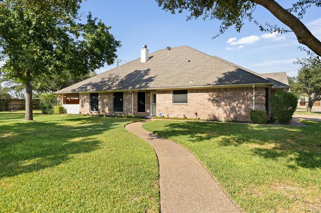 1202 Henard Lane