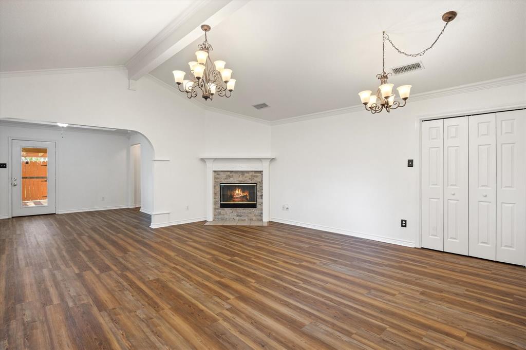 1202 Henard Lane