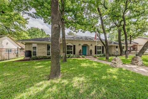 2872 winterhaven Hurst TX 76054