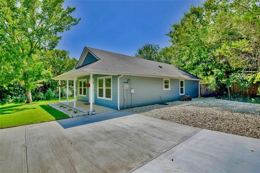903 Comanche Cove Drive