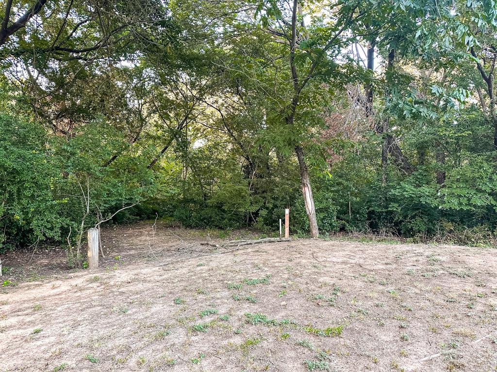 Red Bud Point - Residential Lease