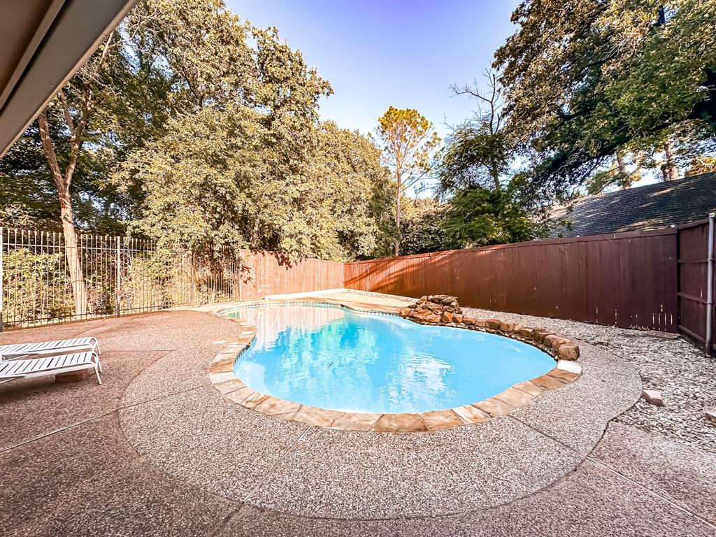 Red Bud Point - Residential Lease