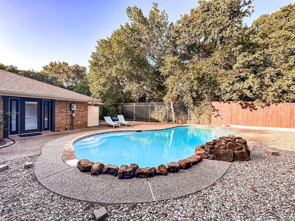 Red Bud Point - Residential Lease