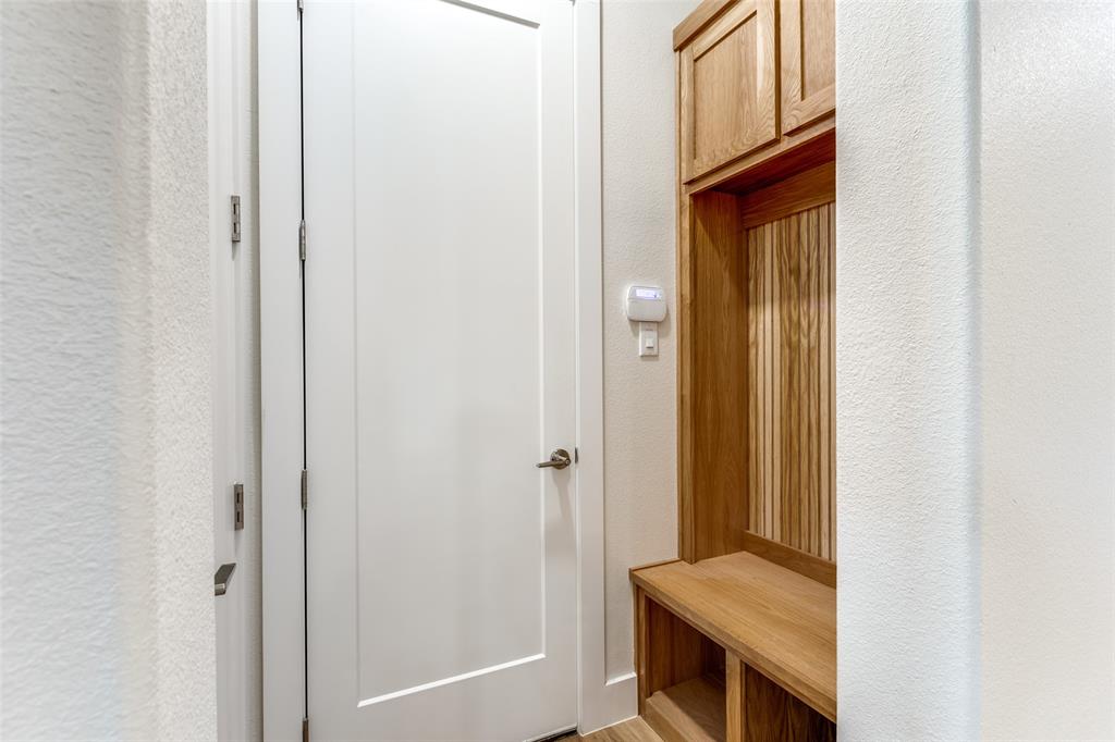 Dallas, Texas 75223, United States, 3 Bedrooms Bedrooms, ,4 BathroomsBathrooms,Residential,Active,89884