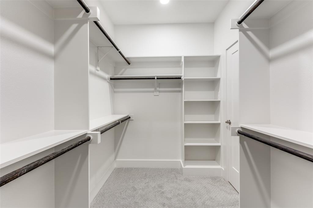 Dallas, Texas 75223, United States, 3 Bedrooms Bedrooms, ,4 BathroomsBathrooms,Residential,Active,89884