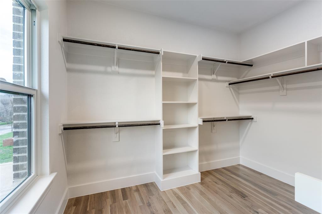 Dallas, Texas 75223, United States, 3 Bedrooms Bedrooms, ,4 BathroomsBathrooms,Residential,Active,89884