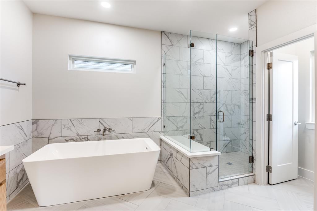 Dallas, Texas 75223, United States, 3 Bedrooms Bedrooms, ,4 BathroomsBathrooms,Residential,Active,89884