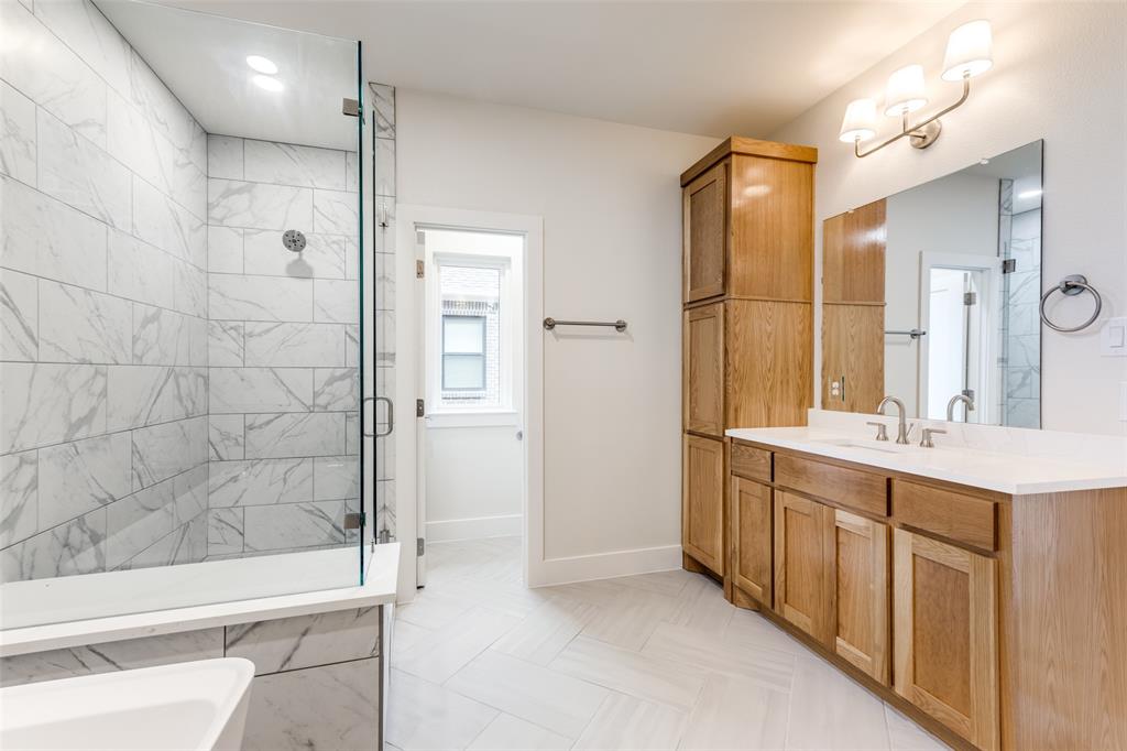 Dallas, Texas 75223, United States, 3 Bedrooms Bedrooms, ,4 BathroomsBathrooms,Residential,Active,89884