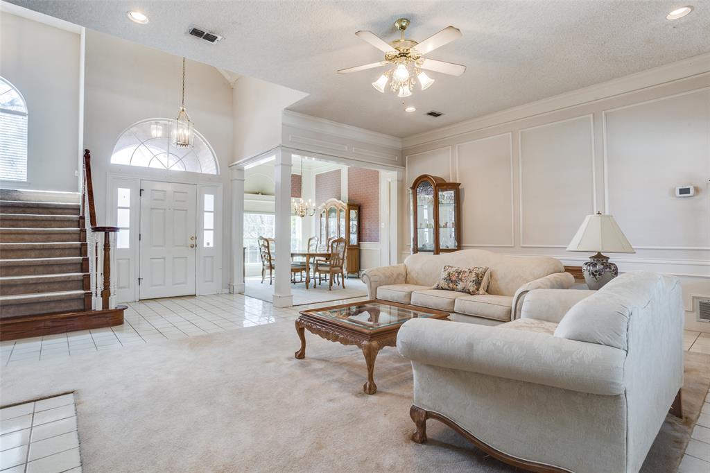 2612 Spring Lake Drive