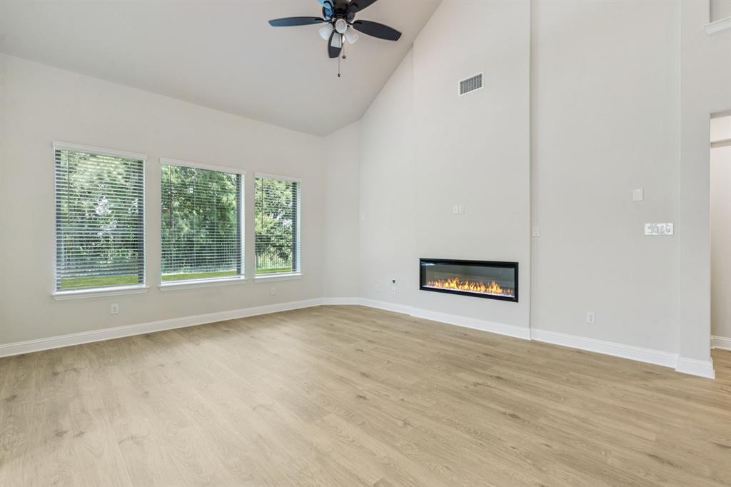 Oaks of North Grove - Residential