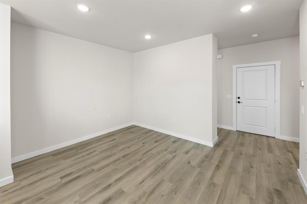 9011 Indianola Trail