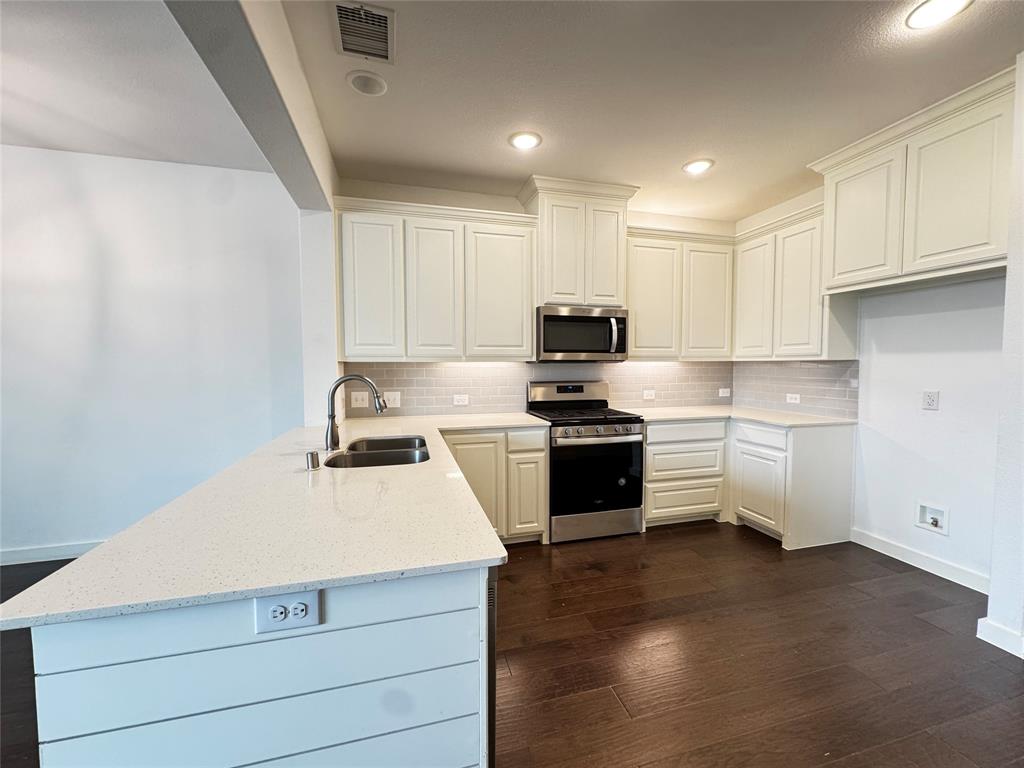 Ridge View Twnhms - Residential