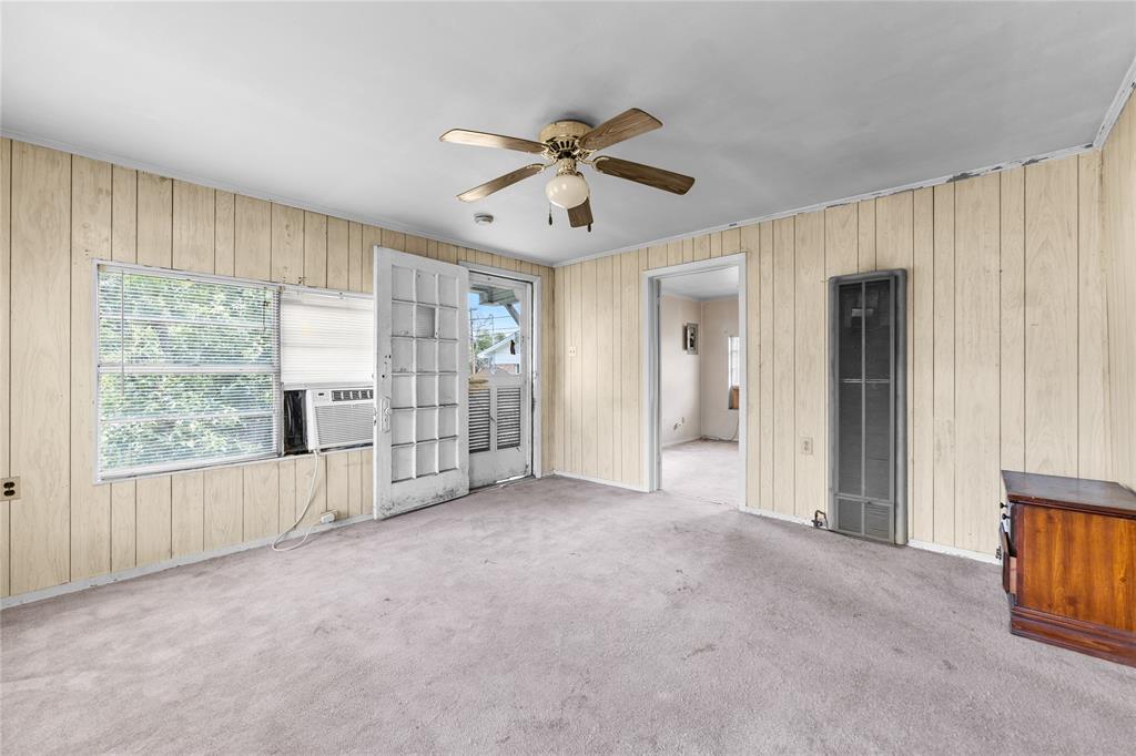 4132 Hillcrest Drive
