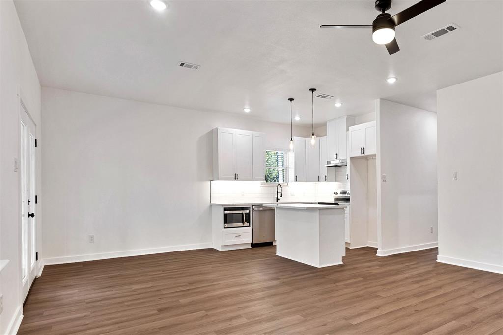 Del Mar Sub - Residential