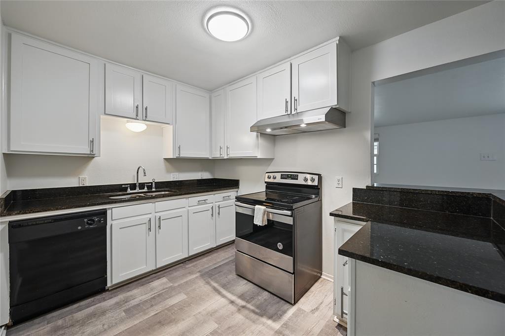 Mistletoe Sangamo Add - Residential