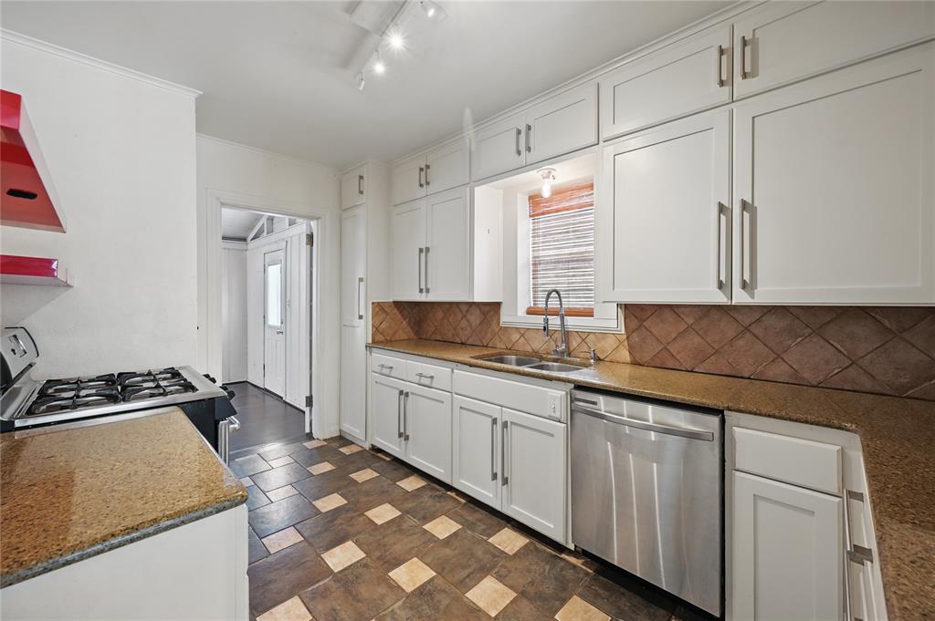 Mistletoe Sangamo Add - Residential