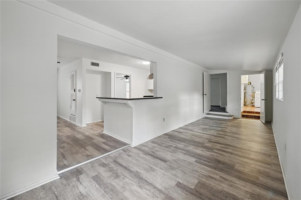 Mistletoe Sangamo Add - Residential