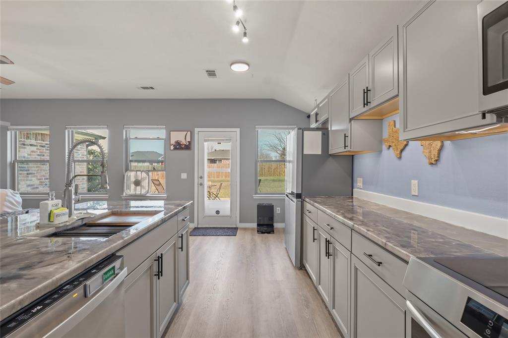 Twin Lakes Ph II - Residential