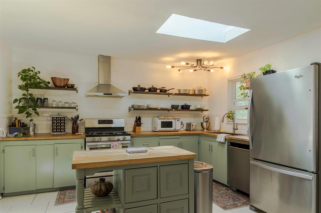 4551 Cockrell Avenue