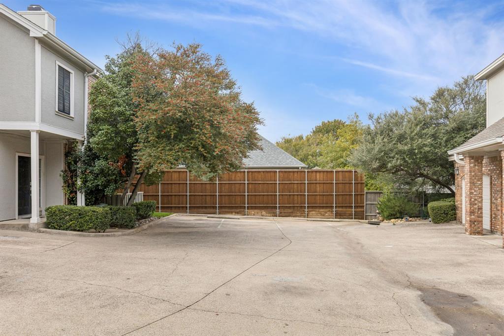 Montfort Twnhms - Residential