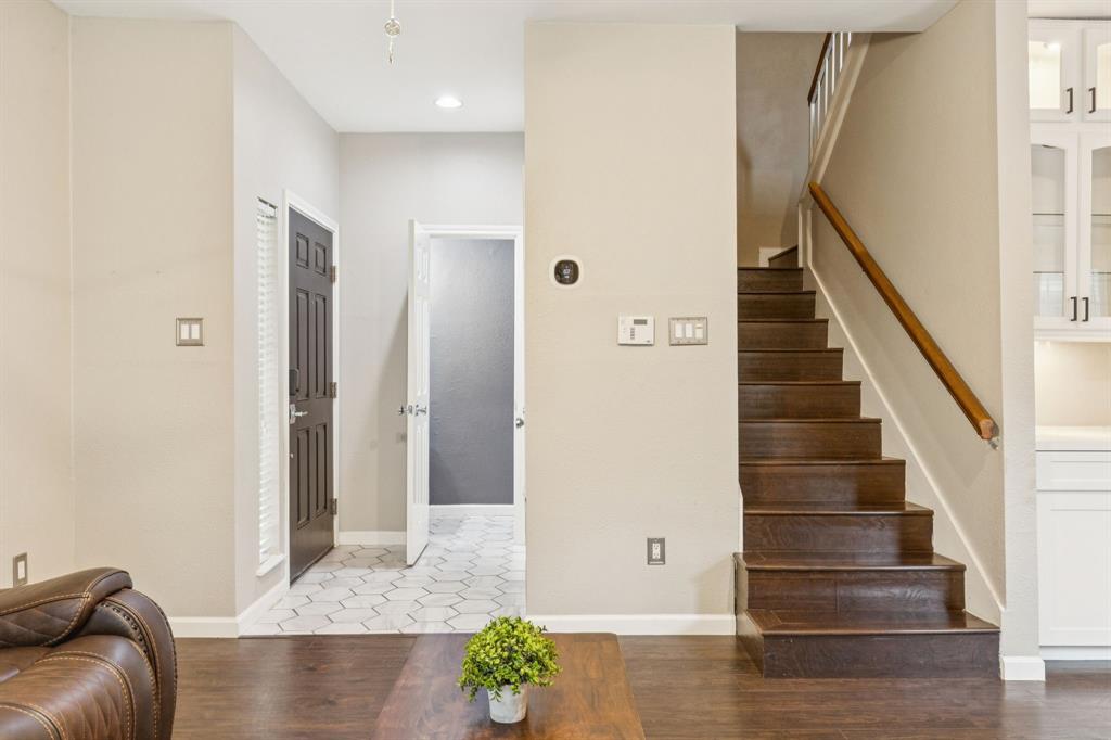 Montfort Twnhms - Residential