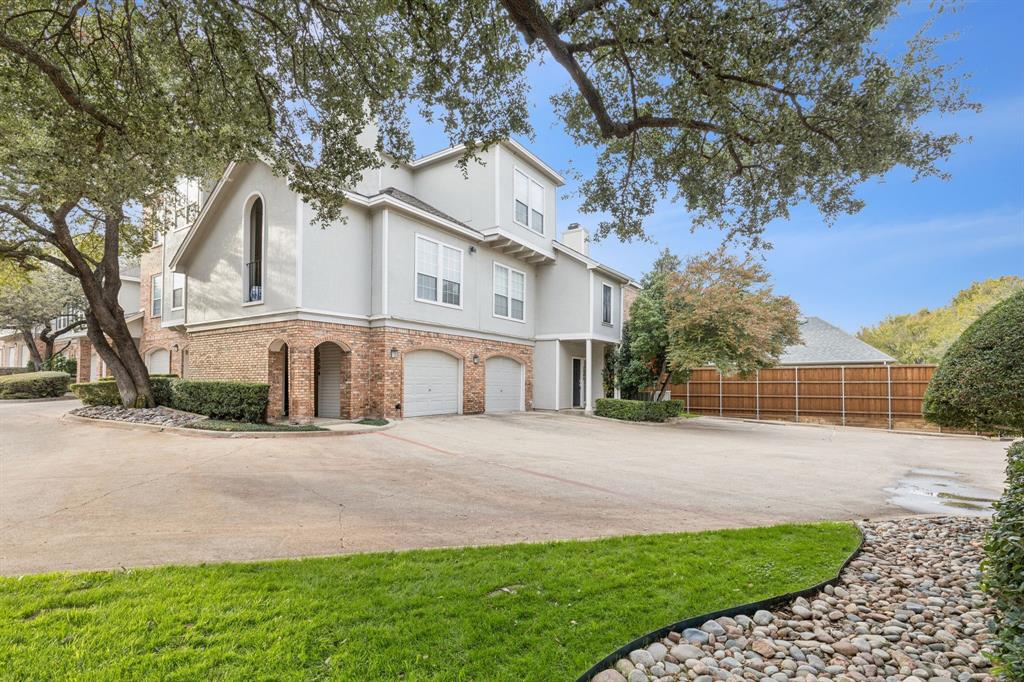 Montfort Twnhms - Residential