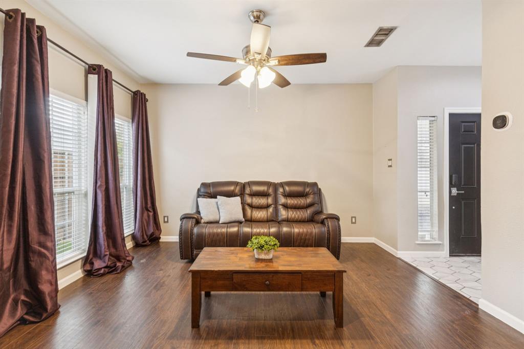 Montfort Twnhms - Residential