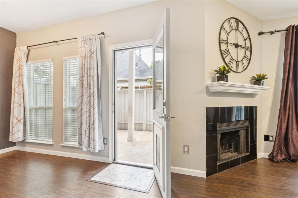 Montfort Twnhms - Residential