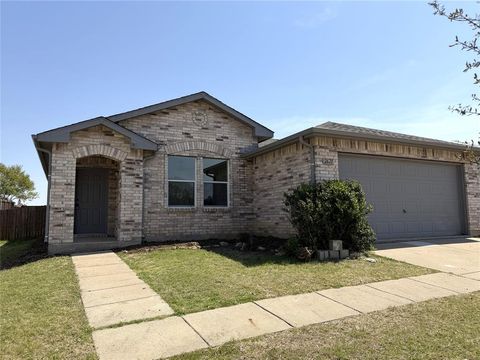 Photo of 2621 Shorecrest Drive, Little Elm, TX 75068 (MLS # 21221889)