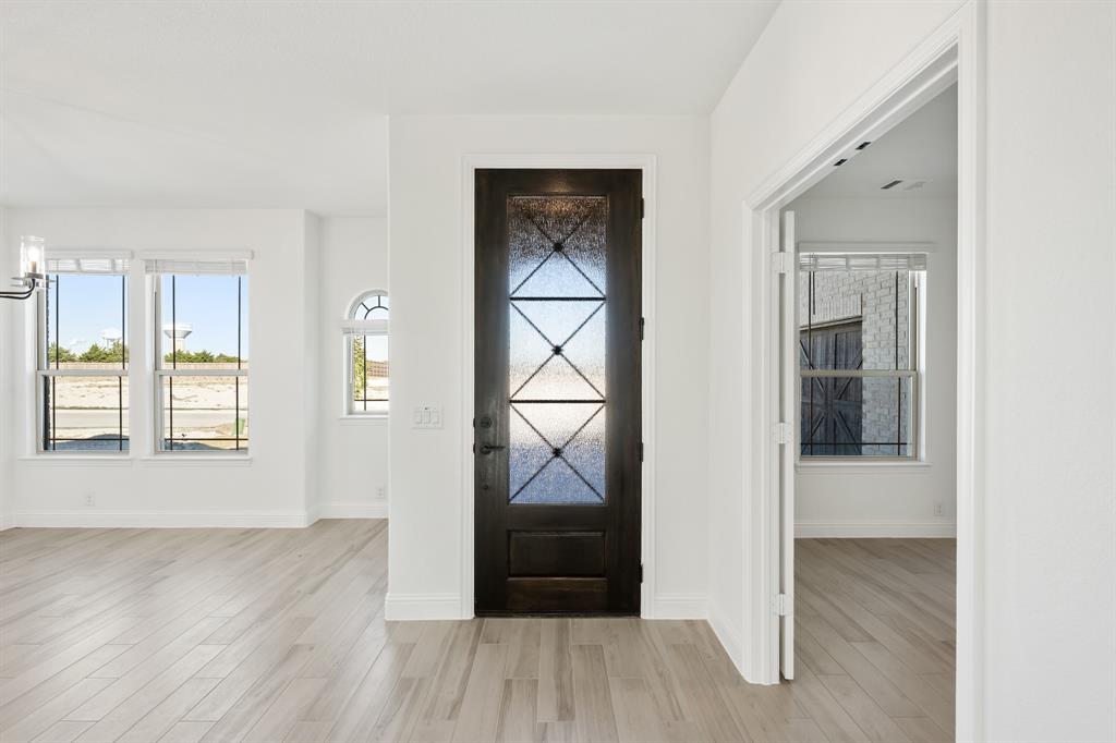 3466 Nightingale Lane