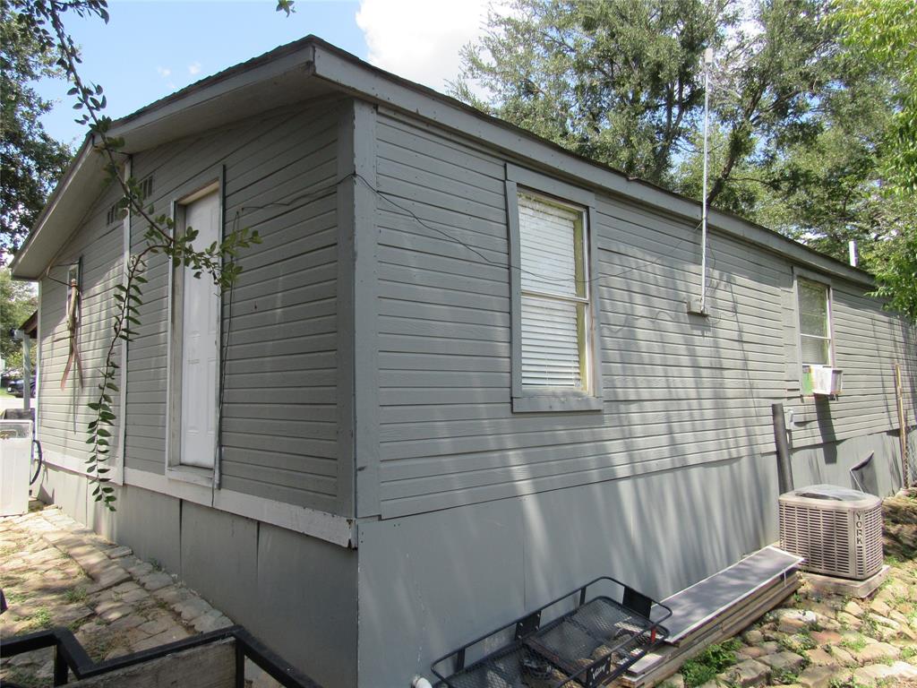 124 Holly Oak Drive