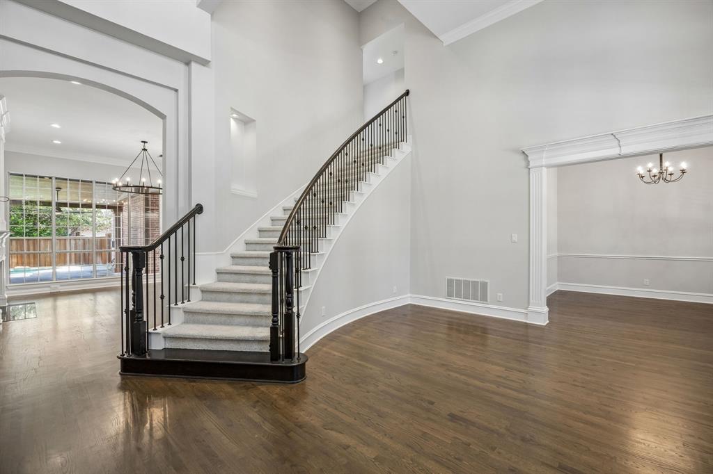 5342 Moss Glen Drive
