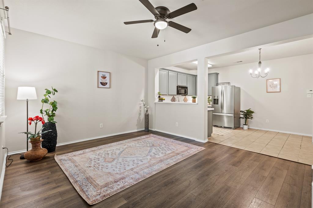 4076 Kyndra Circle
