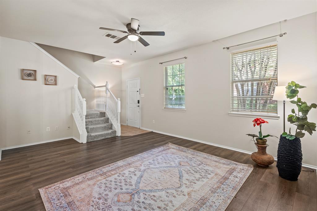 4076 Kyndra Circle