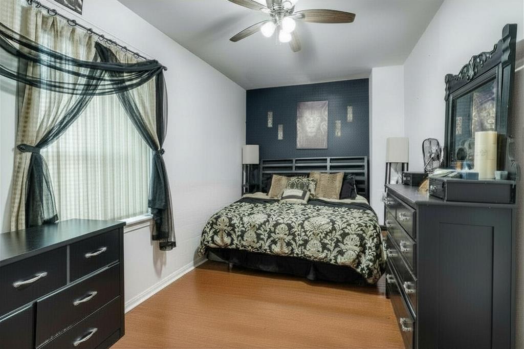 Lincoln Manor - Residential