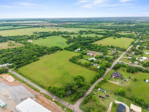 Photo of 1000 Mcdonald Lane, Bellmead, TX 76705 (MLS # 21236429)