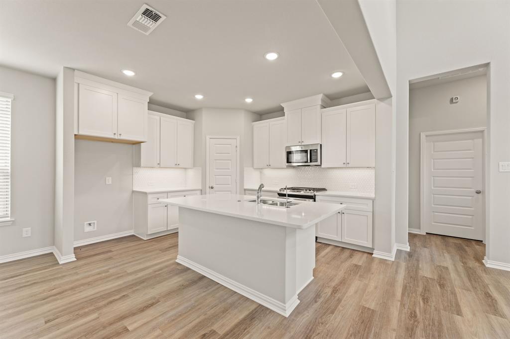 3814 Aqua Lane