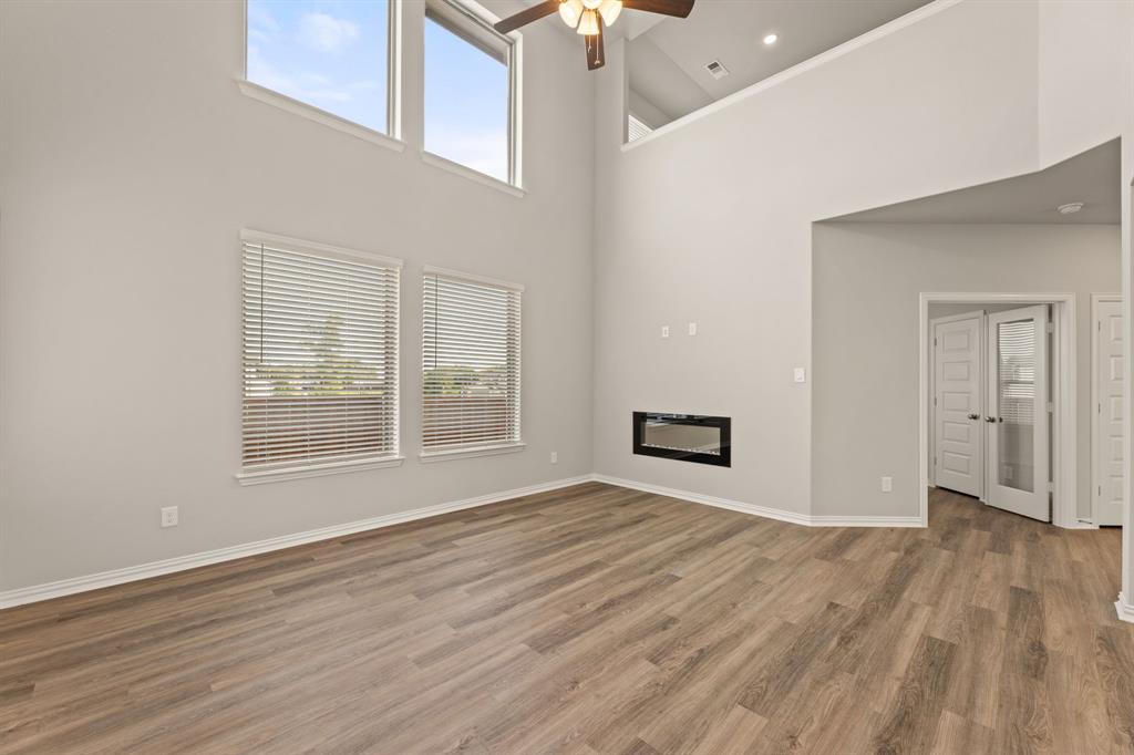 3814 Aqua Lane